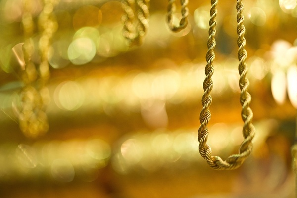 Bild von Engin Akyurt auf Pixabay