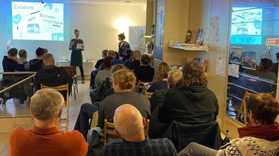 &copy; Yvonne Anders: Gesprächsabend „Einladung zum Betriebsvergnügen“