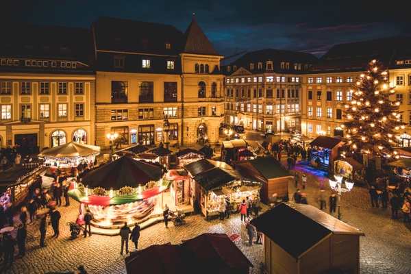 Der Bautzener Wenzelsmarkt inmitten der historischen Altstadt begeistert dieses Jahr bereits zum 642. Mal. © Philipp Herfort Photography Der Bautzener Wenzelsmarkt inmitten der historischen Altstadt begeistert dieses Jahr bereits zum 642. Mal. © Philipp Herfort Photography