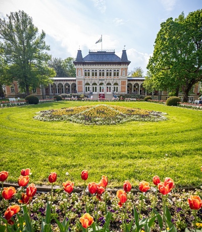 Königliches Kurhaus im Frühling &copy; Christian Zehn