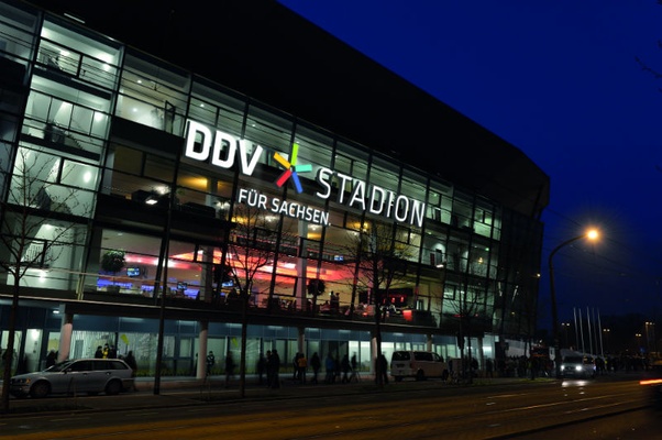 Foto Stadion: © Dehli-News.de, Frank Dehlis / Montage: DDV Foto Stadion: © Dehli-News.de, Frank Dehlis / Montage: DDV