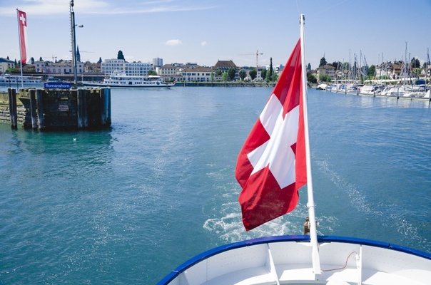 Bild von kryzoxstv auf Pixabay