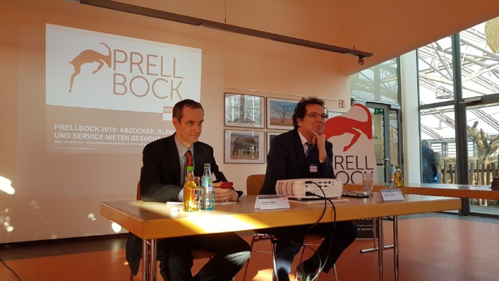 Michael Hummel - Referatsleiter Recht Verbraucherzentrale Sachsen e.V., Andreas Eichhorst - Vorstand Verbraucherzentrale Sachsen e.V. Michael Hummel - Referatsleiter Recht Verbraucherzentrale Sachsen e.V., Andreas Eichhorst - Vorstand Verbraucherzentrale Sachsen e.V.