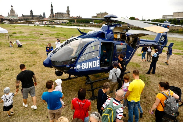 EC 135 – ein Hubschrauber der Bundespolizei © Steffen Kuttner/Dresdner Stadtfest GmbH EC 135 – ein Hubschrauber der Bundespolizei © Steffen Kuttner/Dresdner Stadtfest GmbH
