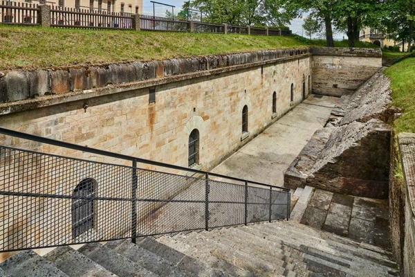 Das historische Kriegslazarett von 1893 auf der Festung Königstein. Foto: Matthias Hultsch