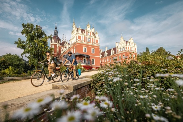 Radfahrer im Muskauer Park &copy; Philipp Herfort