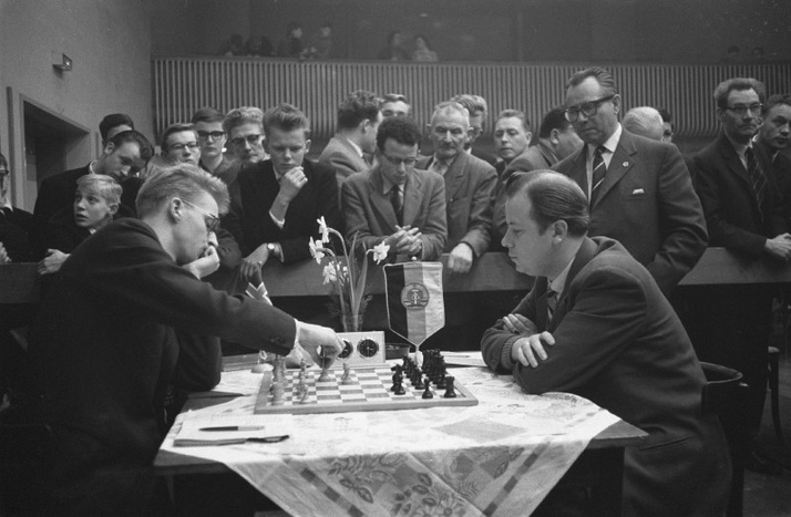 Hochofen-Schachturnier in Beverwijk - Harry Pot, National Archives of the Netherlands / Anefo